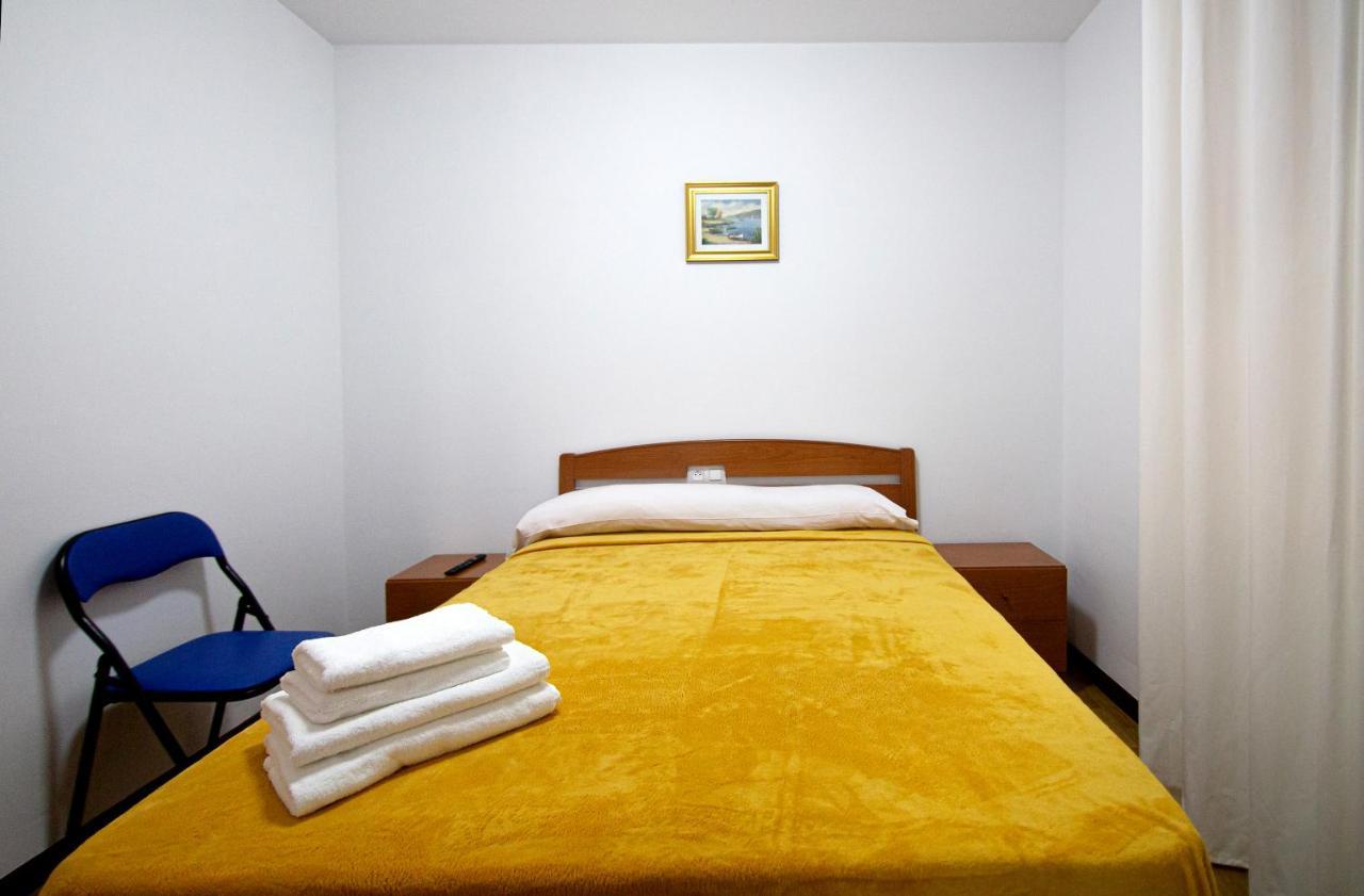 Yani'S Hospedaje Pension 1 Estrella Arriondas Kültér fotó